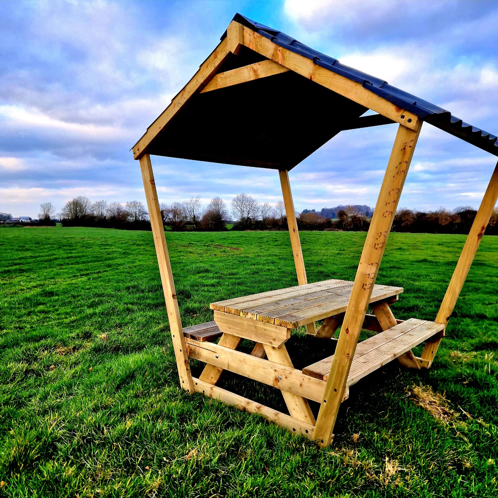 Covered Picnic Bench – Hollymount Outdoor Living1